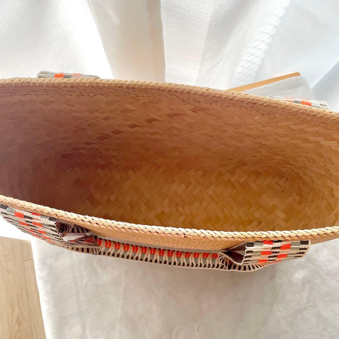新品・STELAR ハンドメイド ストロー製かごバッグ（バリ製／大きめサイズ）