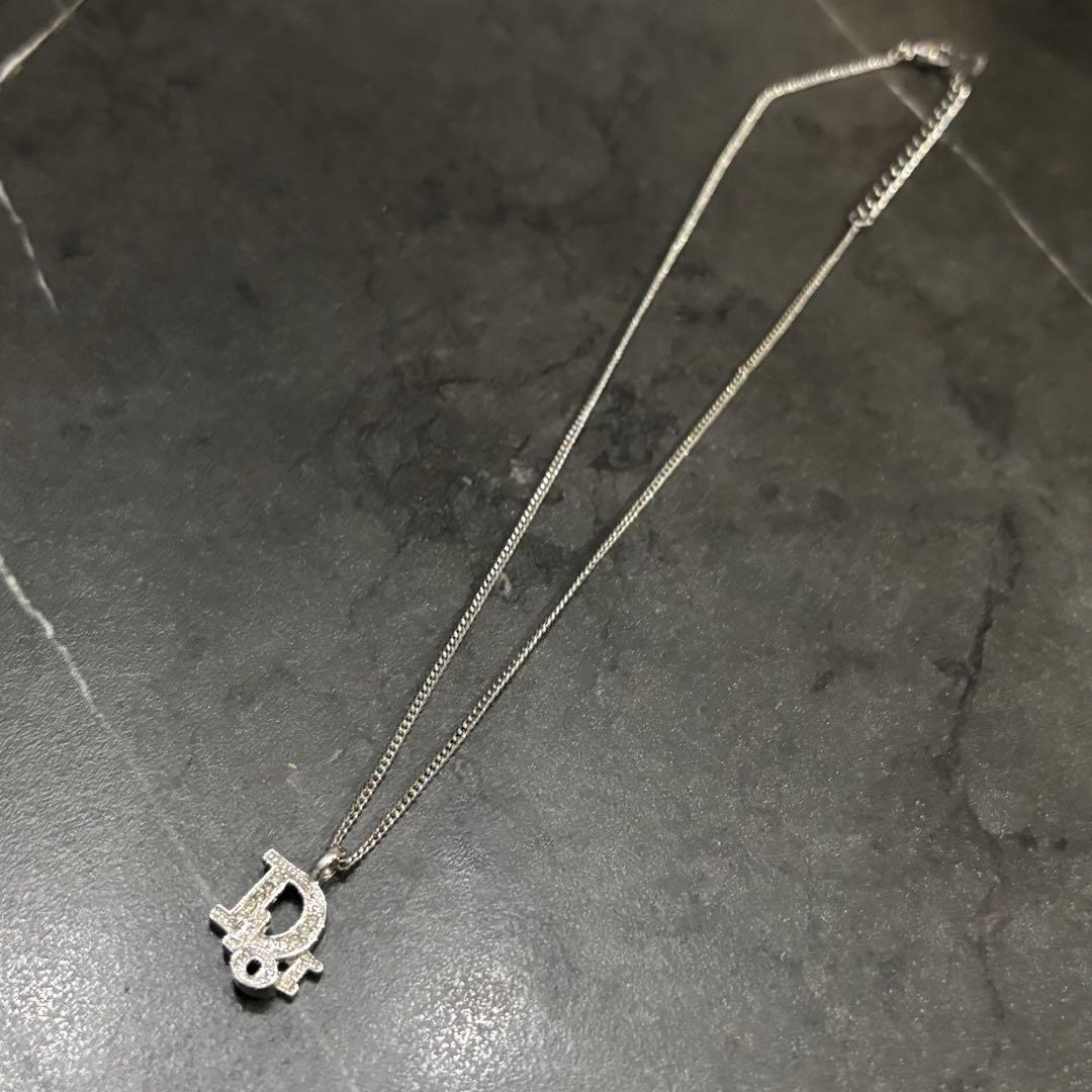 クリスチャンディオール　シルバー　ネックレス　ロゴ