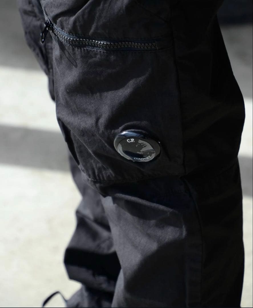 パンツ C.P. COMPANY 24SS CARGO TRACK PANTS