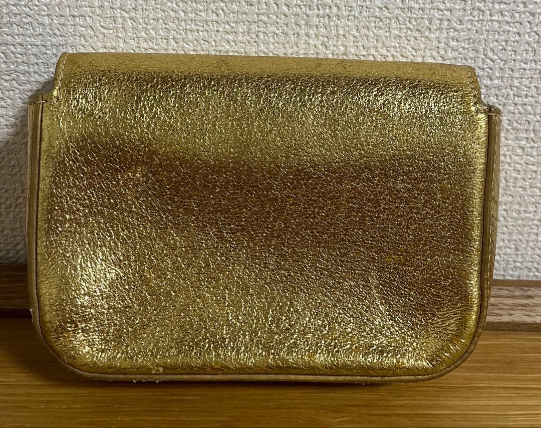 PRADA ゴールド クラッチバッグミニ