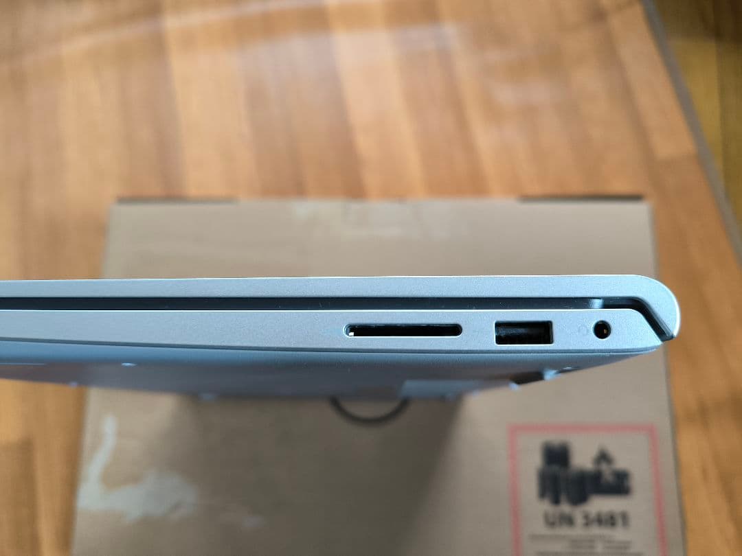 DELL inspiron 15 3520　Core i5ノートパソコン+おまけ