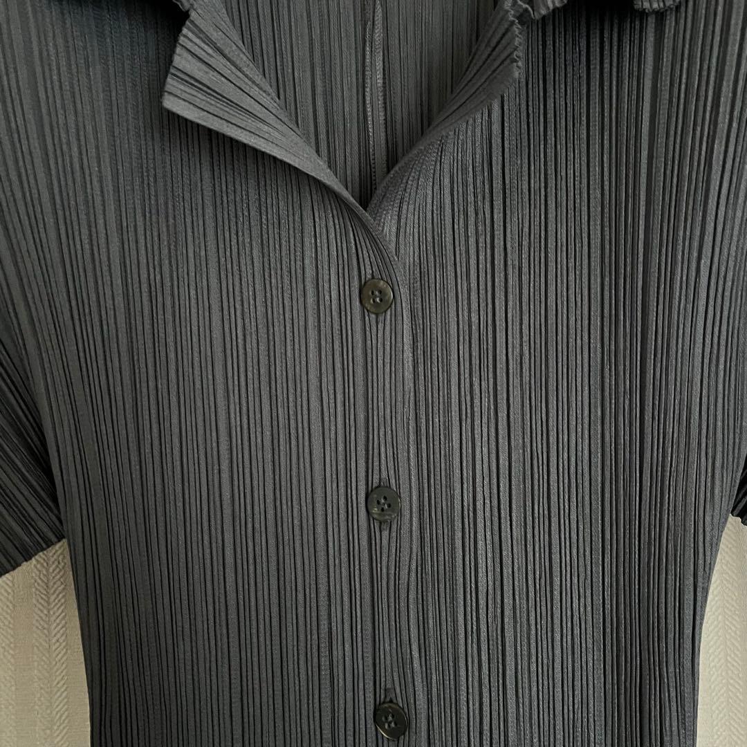 PLEATSPLEASE イッセイミヤケ カーディガン　グレー　3