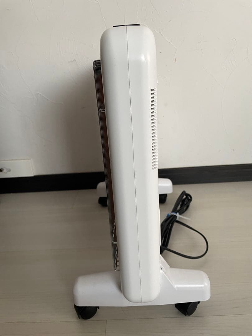 【未使用品】サンルミエ　遠赤外線暖房器　ヒーター E800L-TM2 ホワイト
