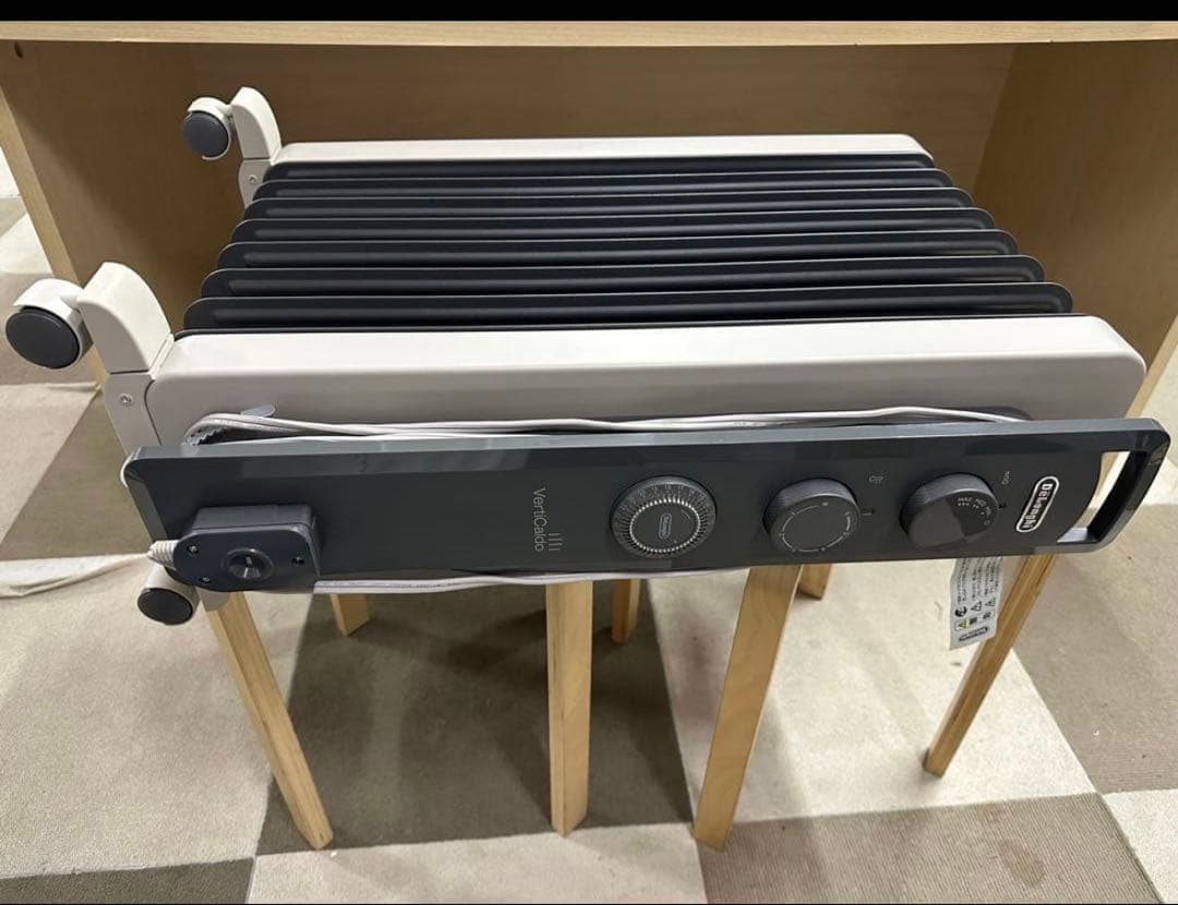 デロンギ オイルヒーター(トップハンガー付)