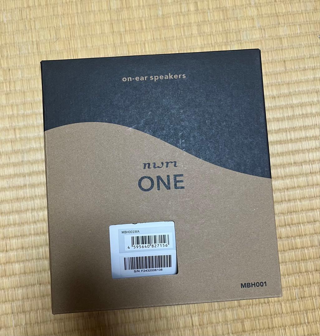 【新品未開封品】　nwm one ライトグレイ ヘッドホン