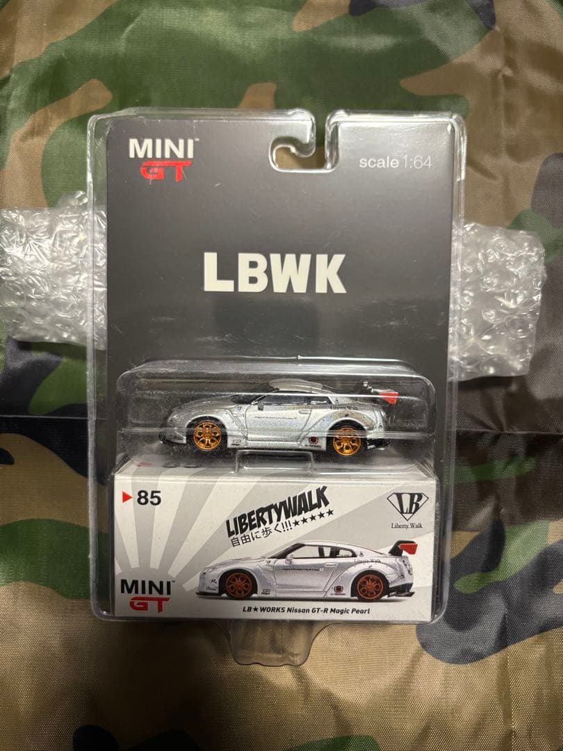ミニカー MiNiGT LBWORKS Nissan GT-R Magic Pearl