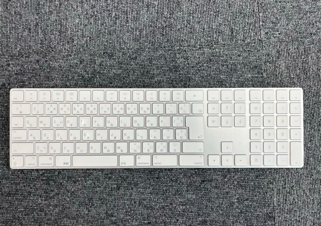 0*1様 Apple iMac シルバー 本体+キーボード