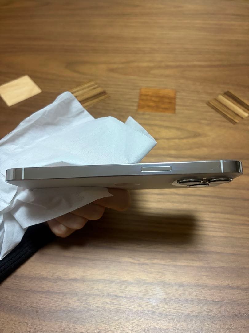 Apple iPhone 13 本体 充電ケーブル付き