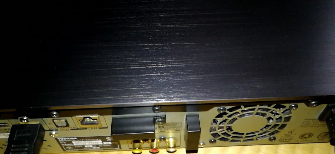 TOSHIBA　東芝　REGZA DBR-M190 ブルーレイディスクレコーダー