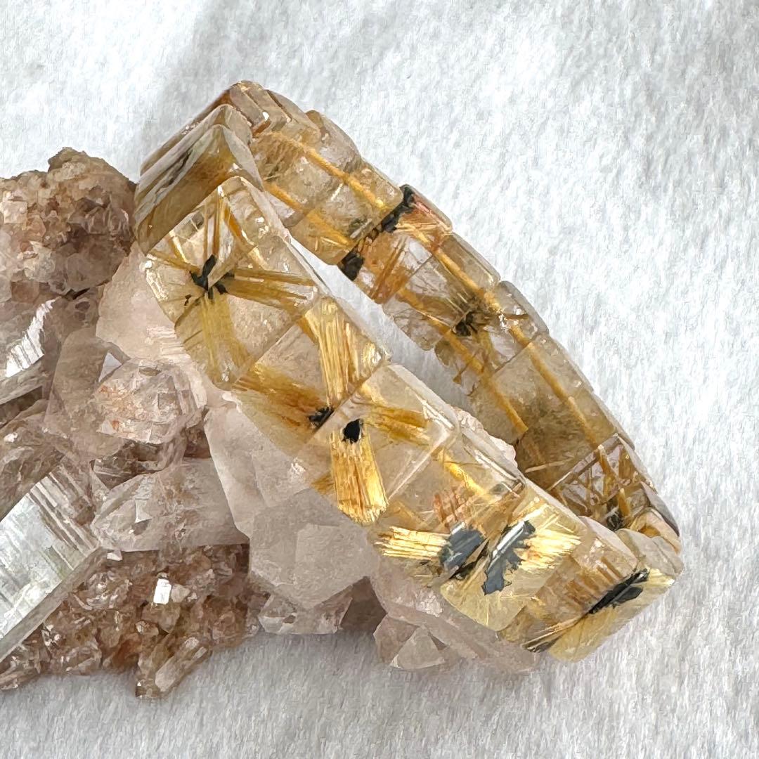 太陽放射 ゴールドルチルクォーツ バングル ブレスレット タイチンルチル