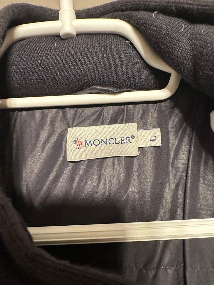 MONCLERモンクレール　ダウンベスト　L