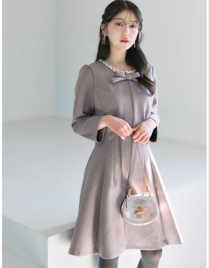 きらきらストーン×ビジュー付きリボンボンディングワンピース