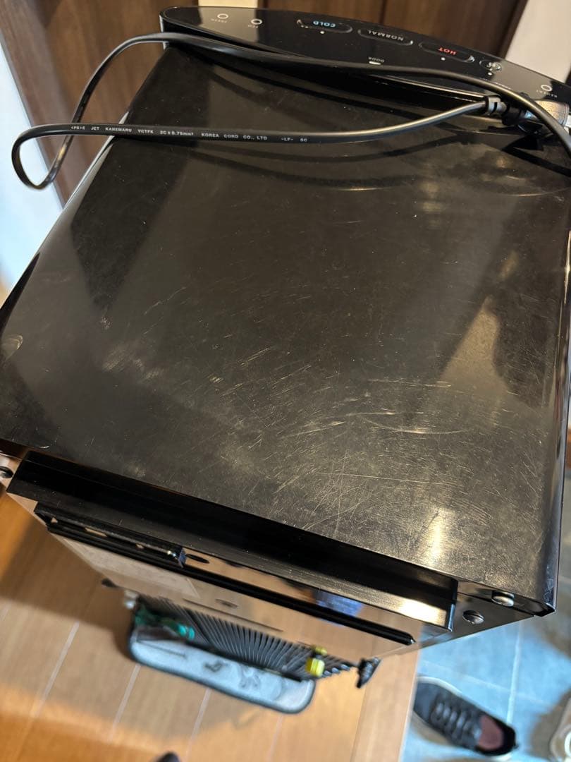 フレシャス ウォーターサーバー slat(スラット) 本体 (最終値下げ)