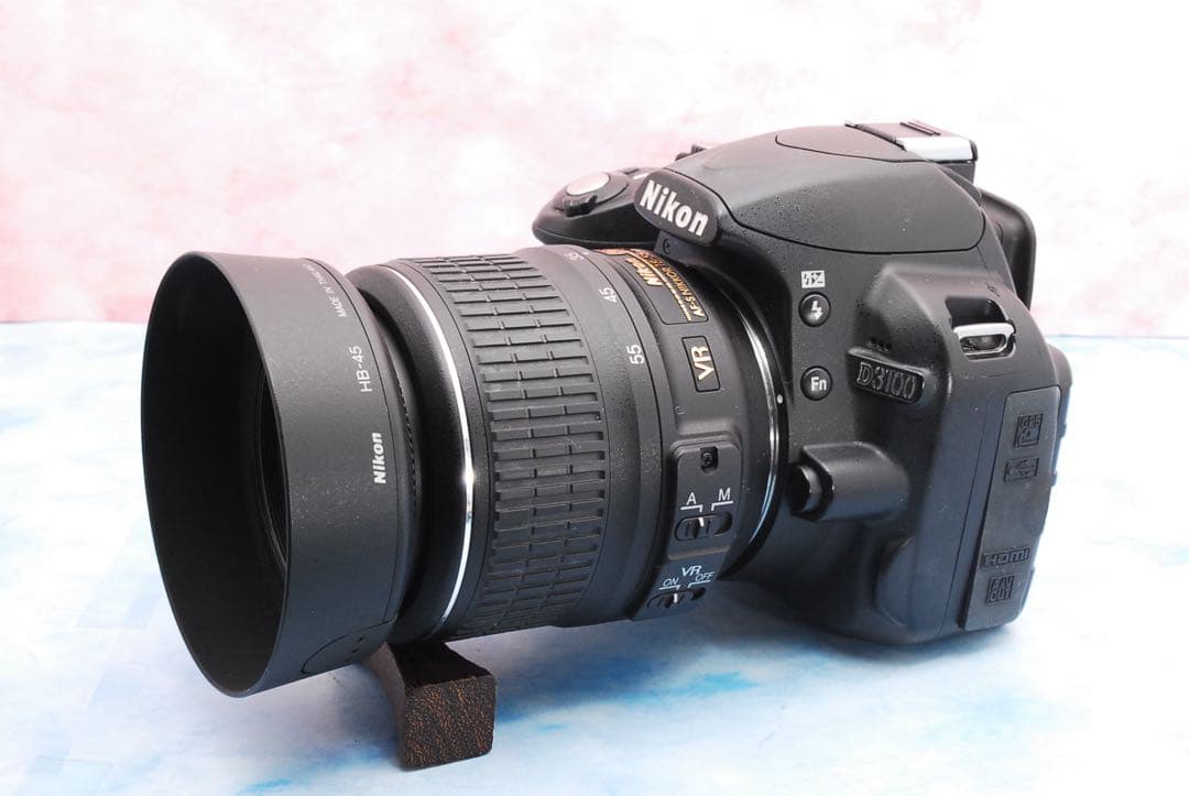 Nikon D3100☆一眼レフカメラ☆デビュー向け☆手ぶれ補正レンズ付