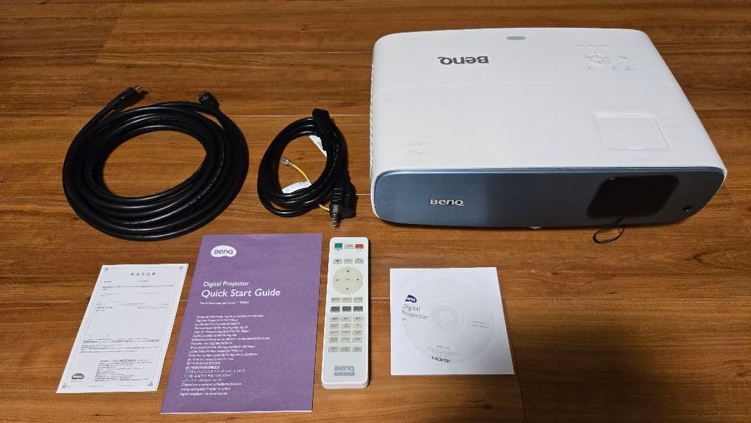 【入手困難】BenQ TK850（4Kプロジェクター）使用38時間（ほぼ新品）