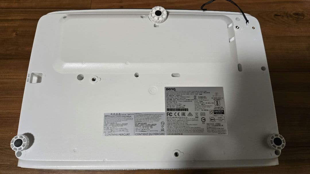 【入手困難】BenQ TK850（4Kプロジェクター）使用38時間（ほぼ新品）