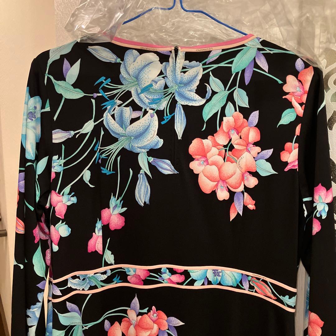 美品❣️人気柄レオナールワンピース❣️近年 42サイズ❣️素敵