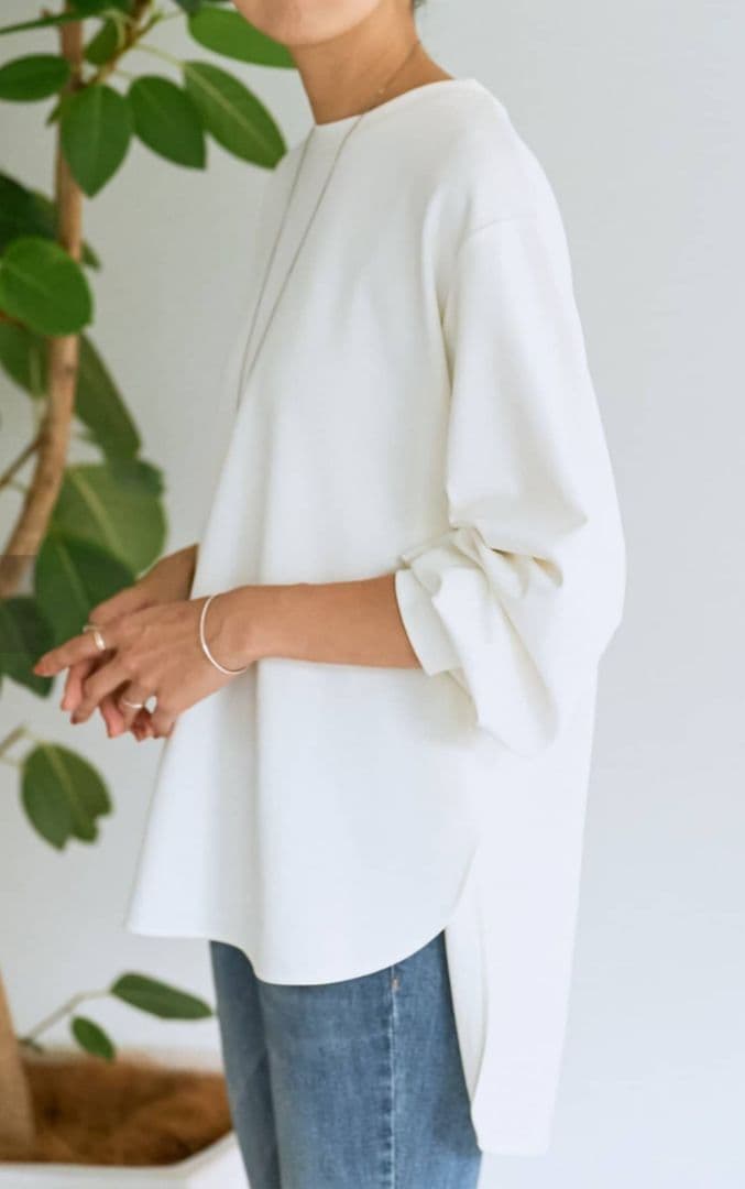 BEARDSLEY 　Tブラウス