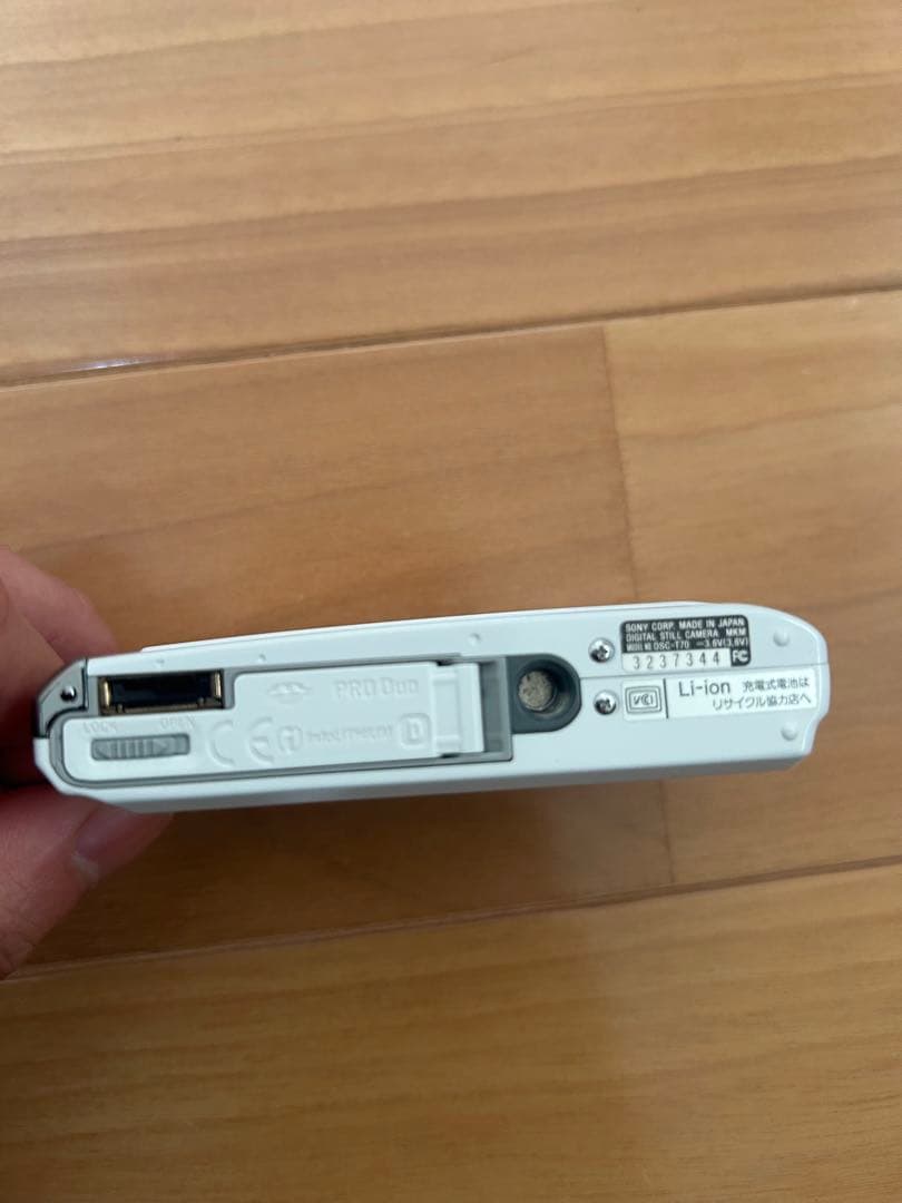 【超美品】SONY DSC-T70 コンパクトデジタルカメラ 箱付き