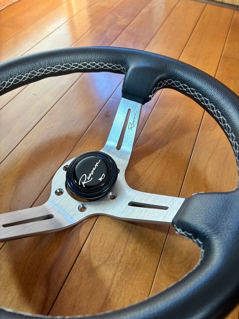 Renown ステアリング