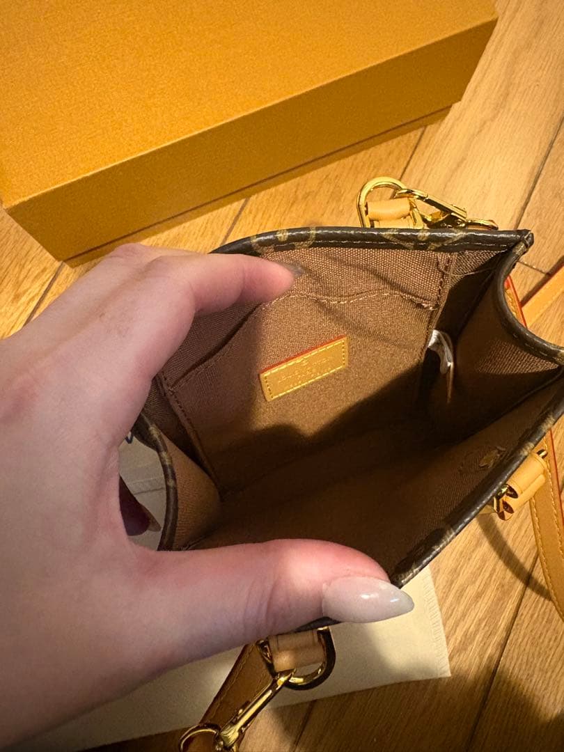 LOUIS VUITTON ミニバッグ ブラウン　ノベルティ