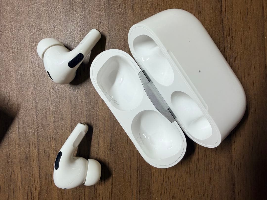 AirPods Pro（第2世代）USB-Cワイヤレス充電　ドラえもん保護ケース