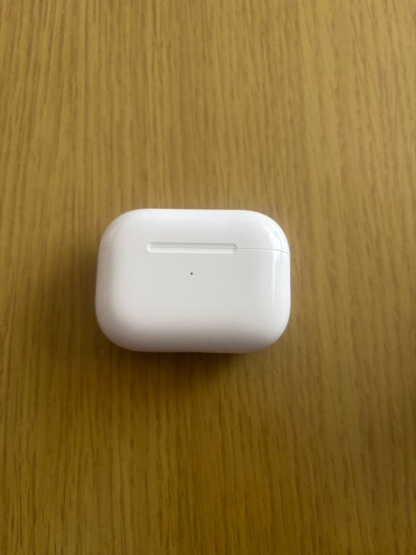 AirPods Pro 第2世代 本体ケースと右耳