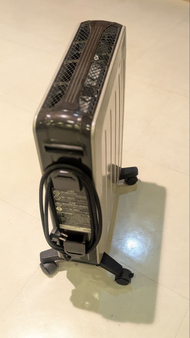 CORONA オイルヒーター 2021年製 シルバー/ブラック