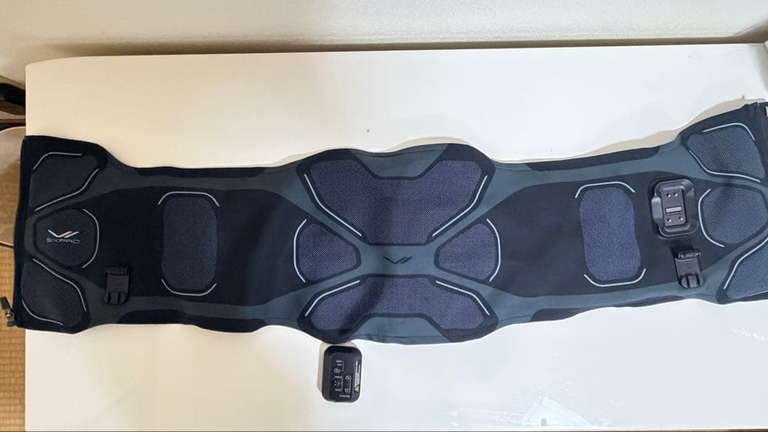 【中古】シックスパッド コアベルト 2 専用コントローラー付