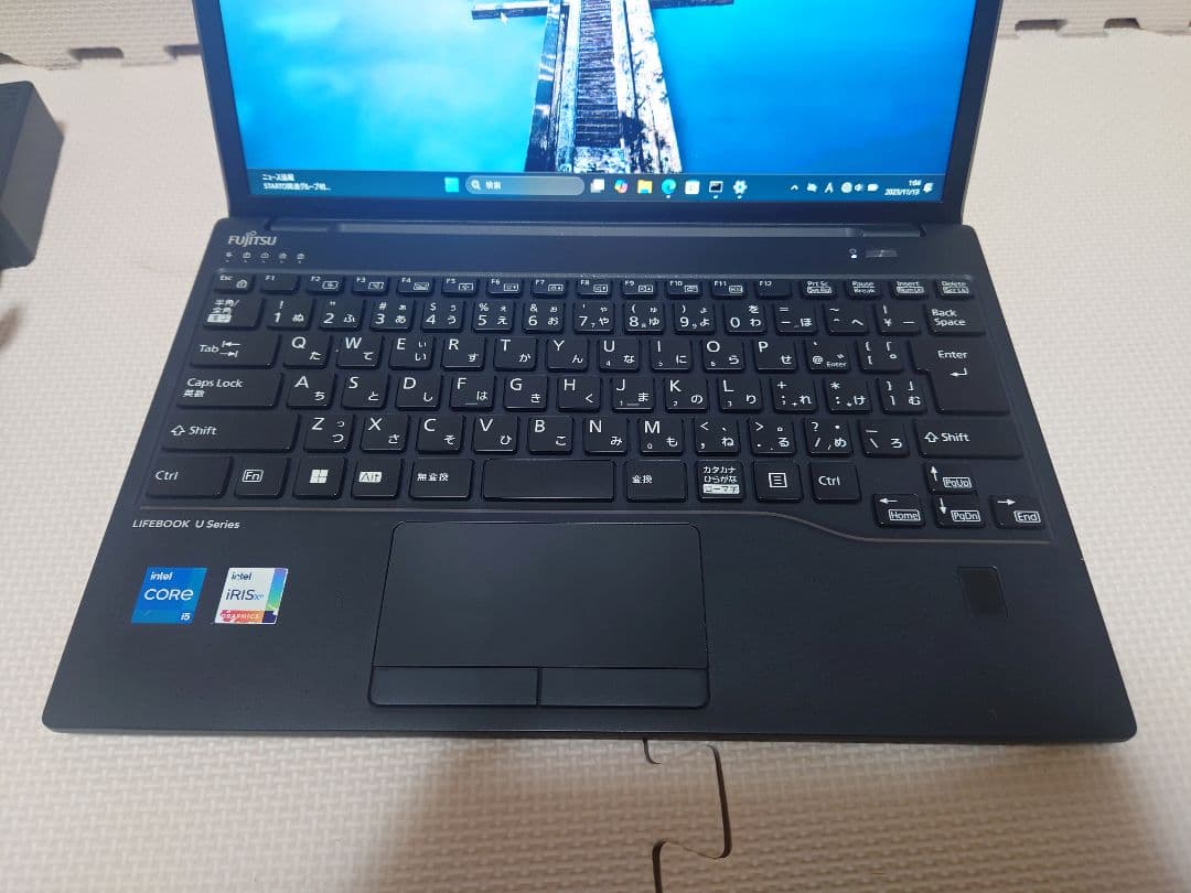 富士通Lifebook U9313/N i5-1345U最新770g超軽量PC①