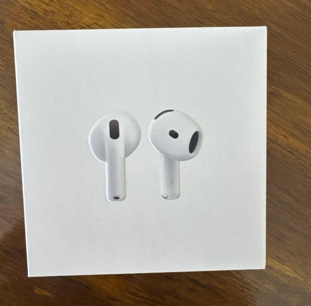 【極美品】AirPods4