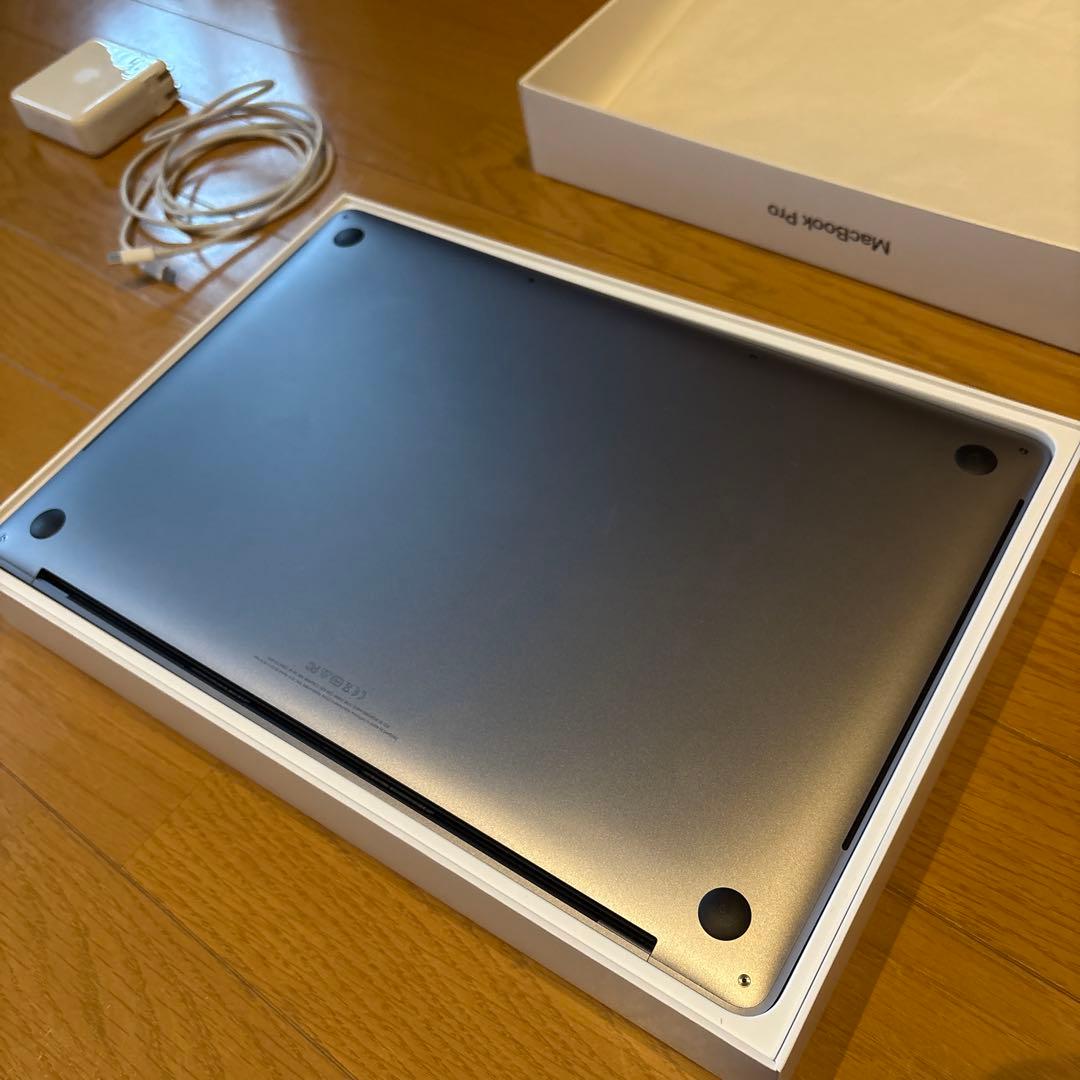 MacBook Pro 15.4インチ Intel Core i7 Win 10