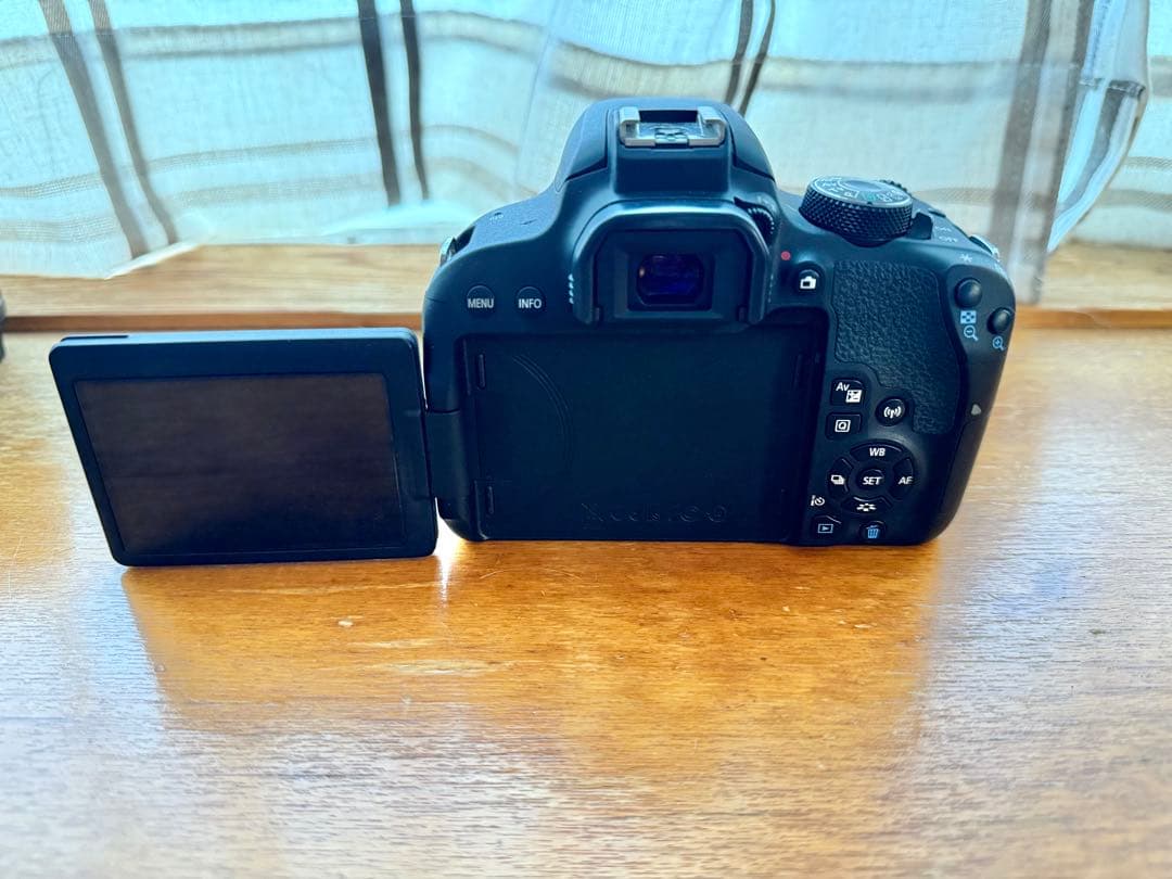 Canon EOS Kiss X9i ダブルズームキット +SDカード付