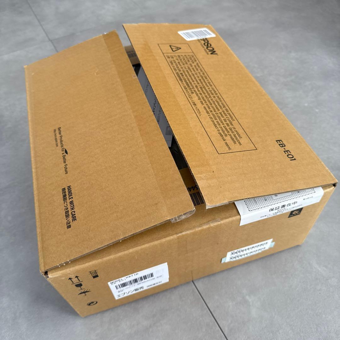 エプソン プロジェクター本体 EB-E01