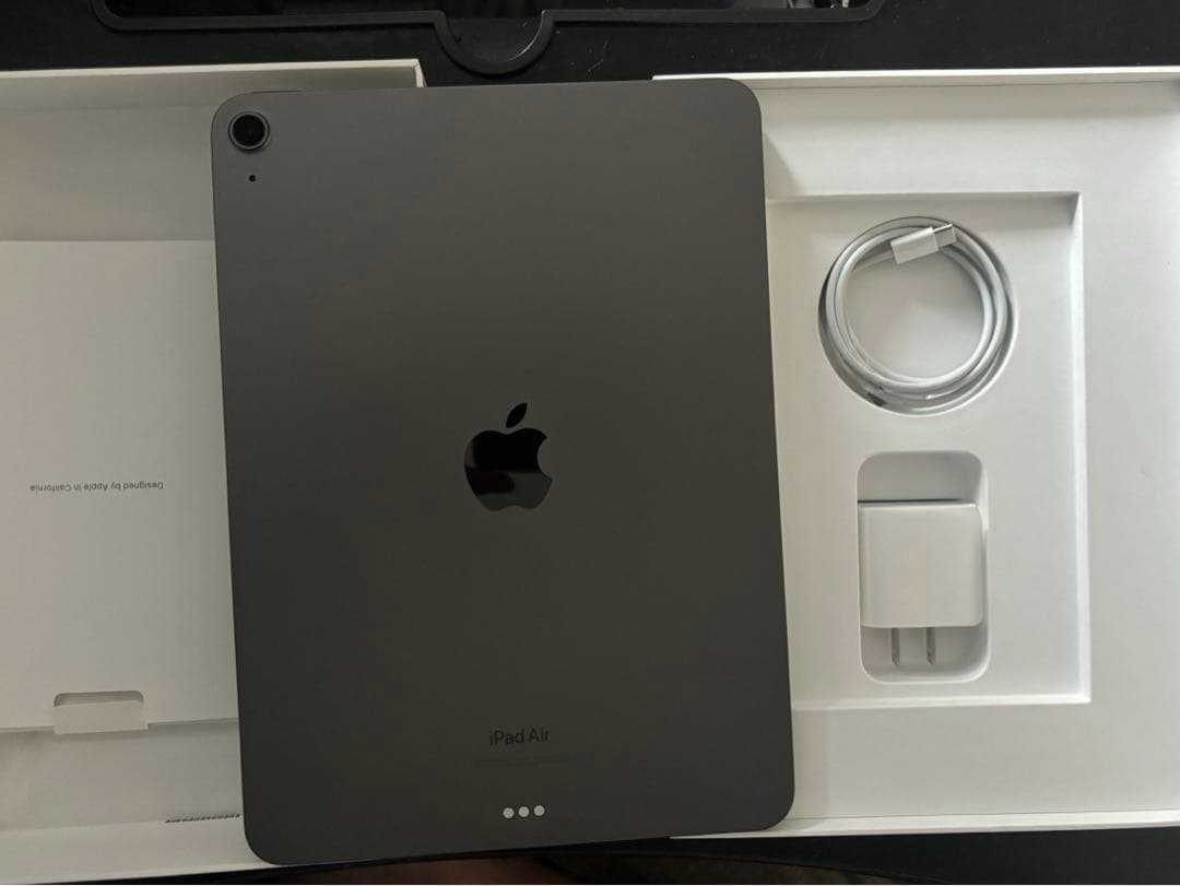 iPad Air 第5世代　11インチ　Wi-Fiモデル　64GB