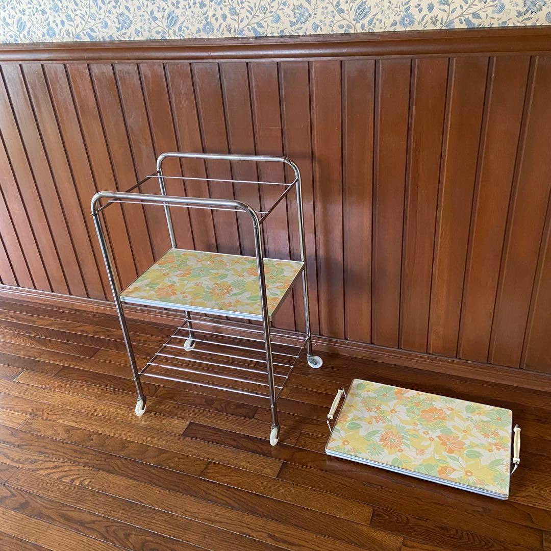 昭和レトロ　キッチンワゴン　花柄　3段　当時物　レトロポップ　トレー