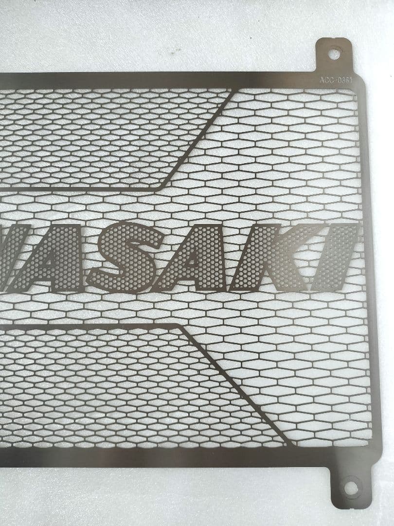 カワサキ　純正ラジエーターガード 走行200km　Z900RS 21〜以降