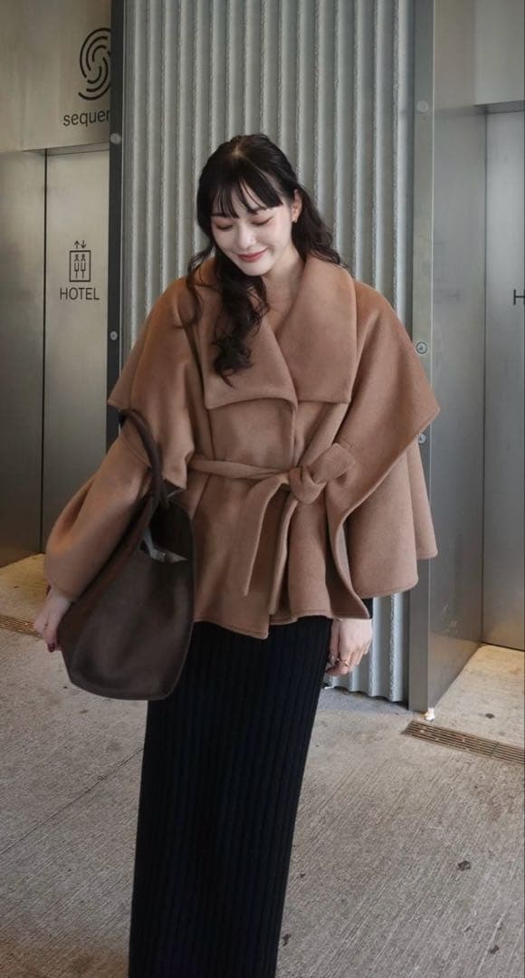 ジャケット・アウター Acka. flare cape coat