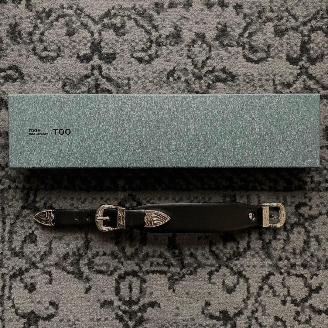 【TOGA PULLA】Double buckle bangle