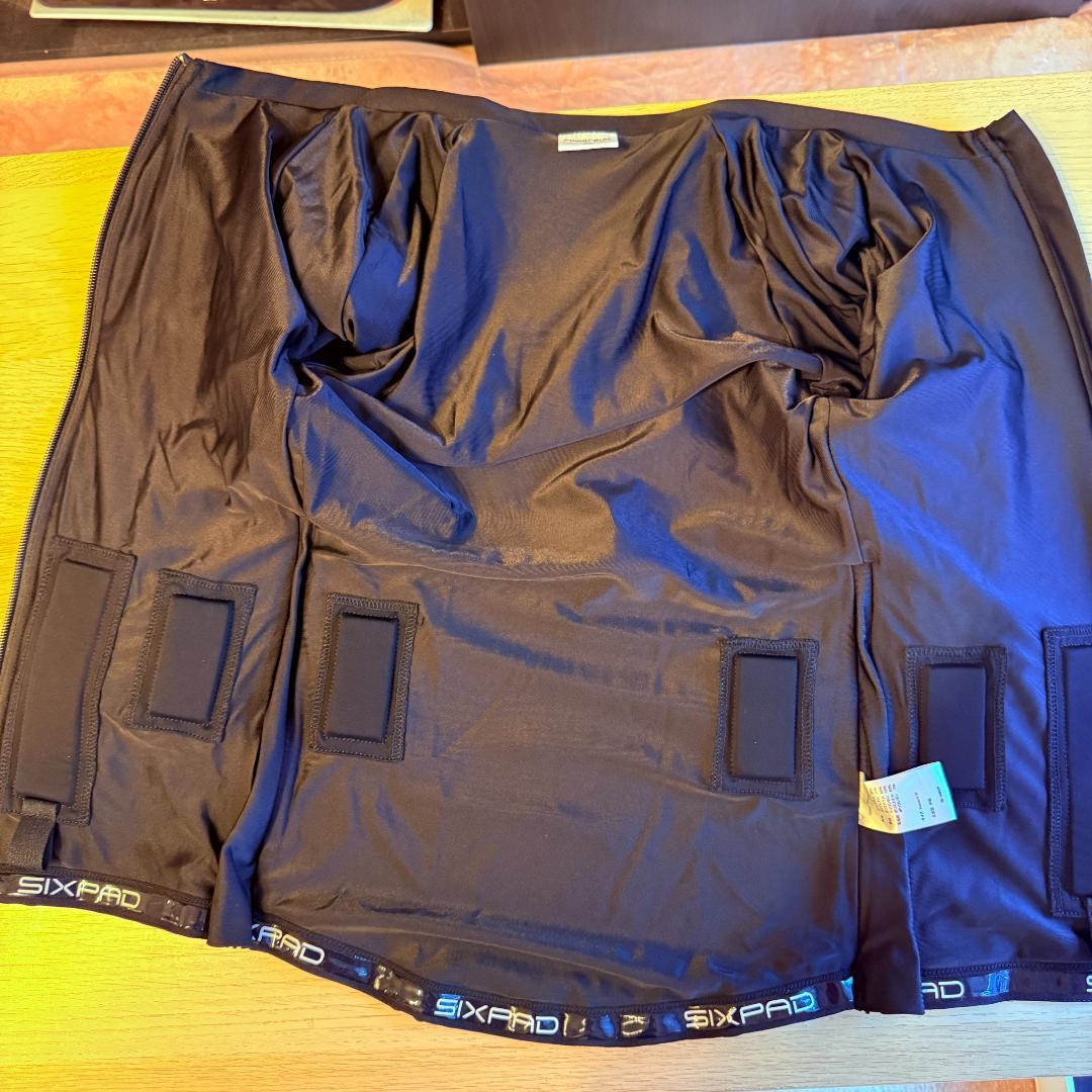 SIXPAD シックスパッド パワースーツ トップ　woman/M