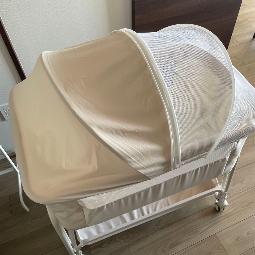 折り畳み ベビーベッド　ホワイト