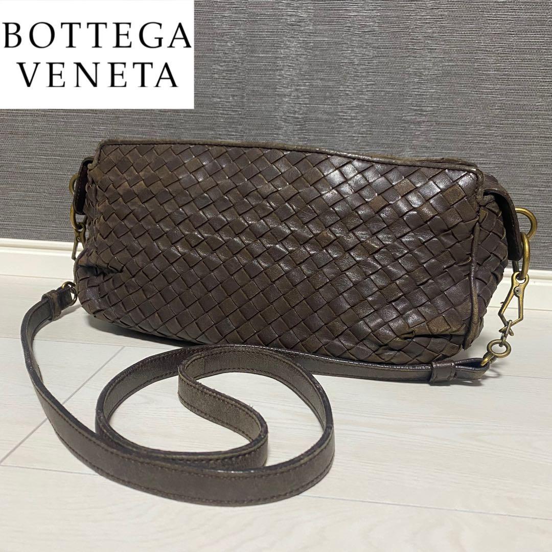 BOTTEGA VENETA イントレチャート ショルダーバッグ レザー