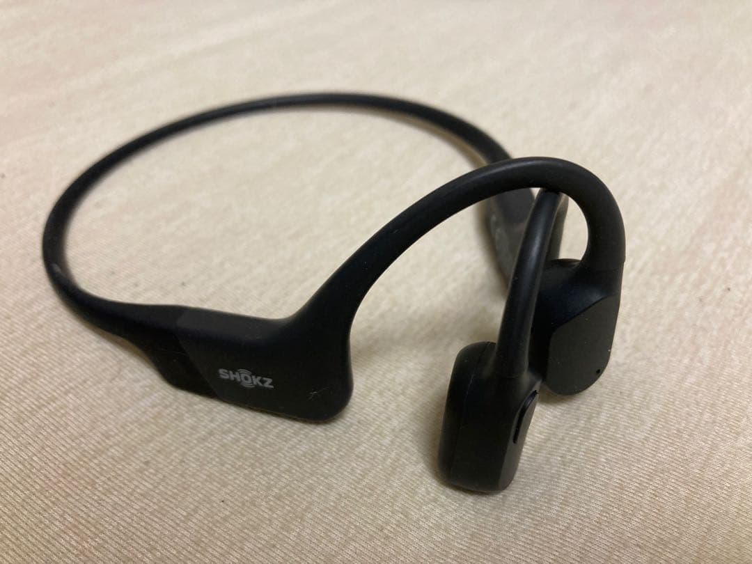 Shokz OPENRUN 骨伝導イヤフォン　ブラック
