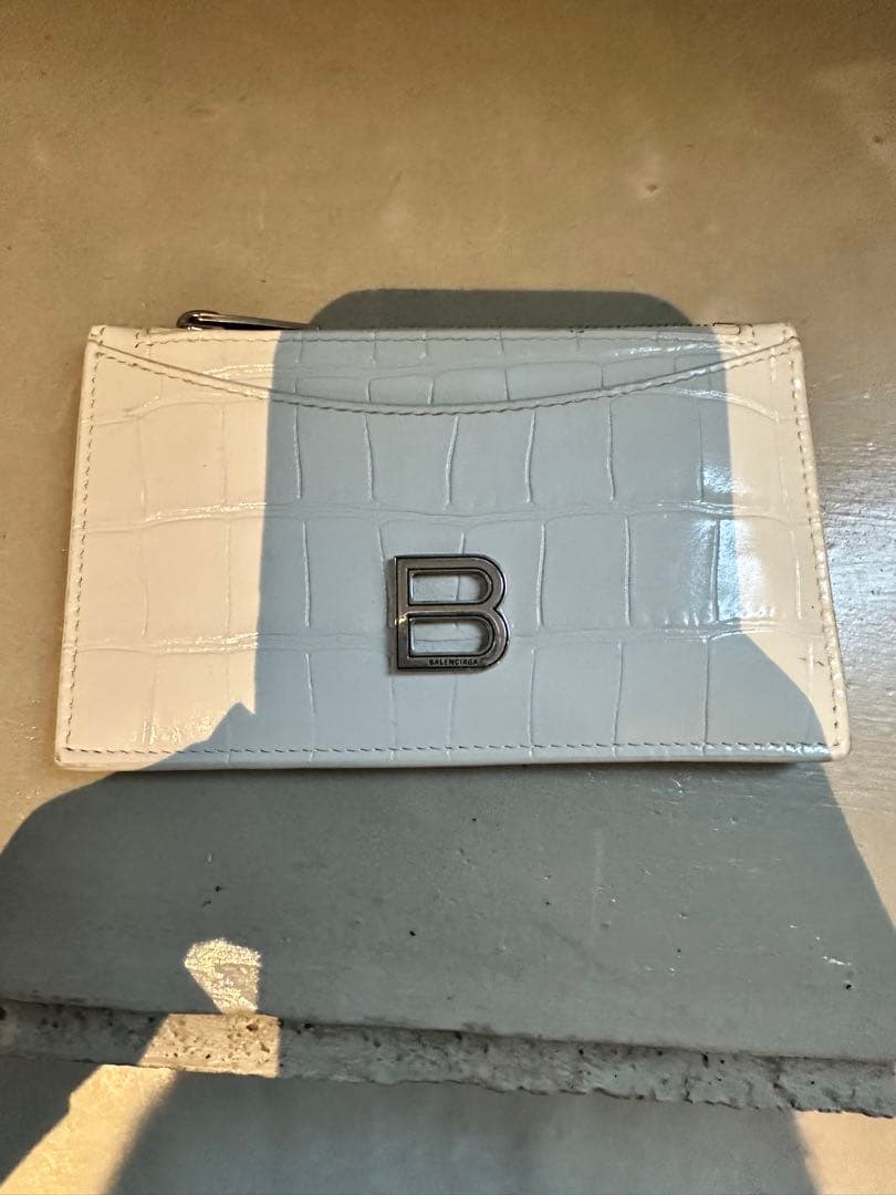 最終値下げ　Balenciaga hourglass カードケース　ホワイト