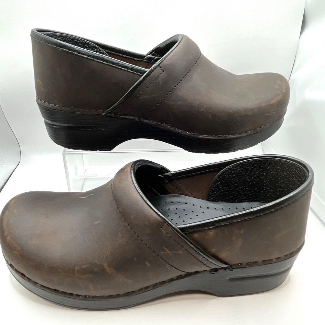 未使用級　DANSKO　プロフェッショナル　グロッグシューズ　ブラウン　40