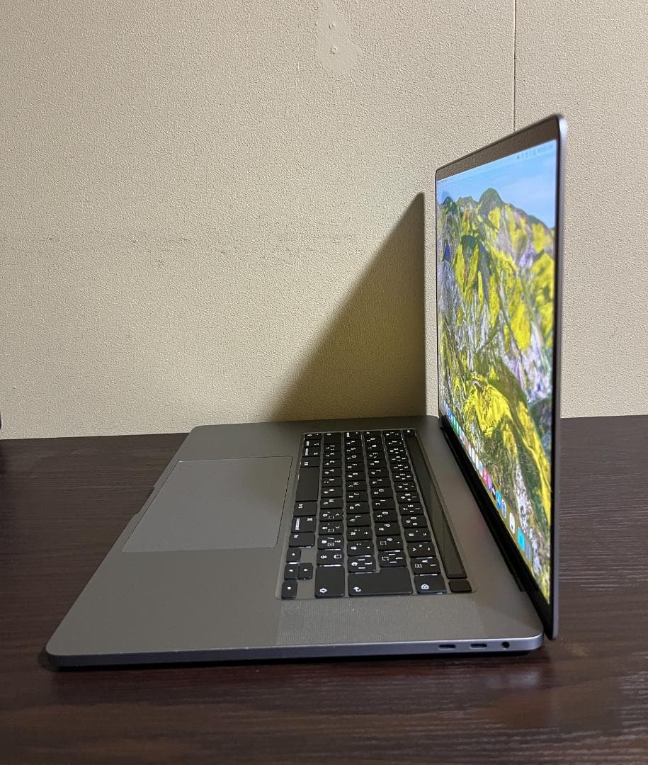 MacBook Pro 16\" 2019 - 高性能、i9、64GB、512GB