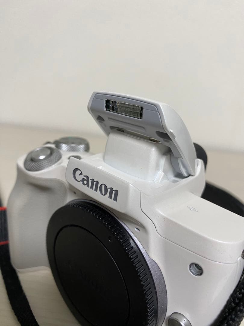 Canon ミラーレス一眼 EOSkissM トリプルレンズセット ホワイト