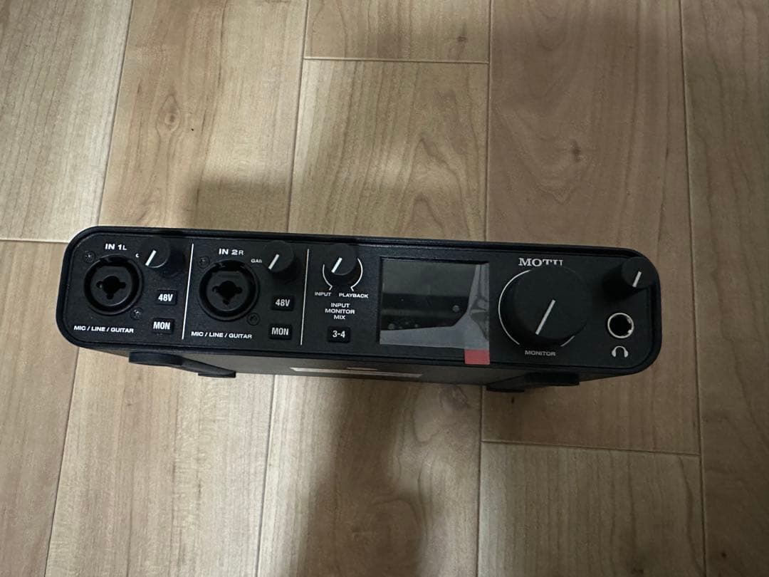 MOTU M4 4x4 USBオーディオインターフェイス　保証書付