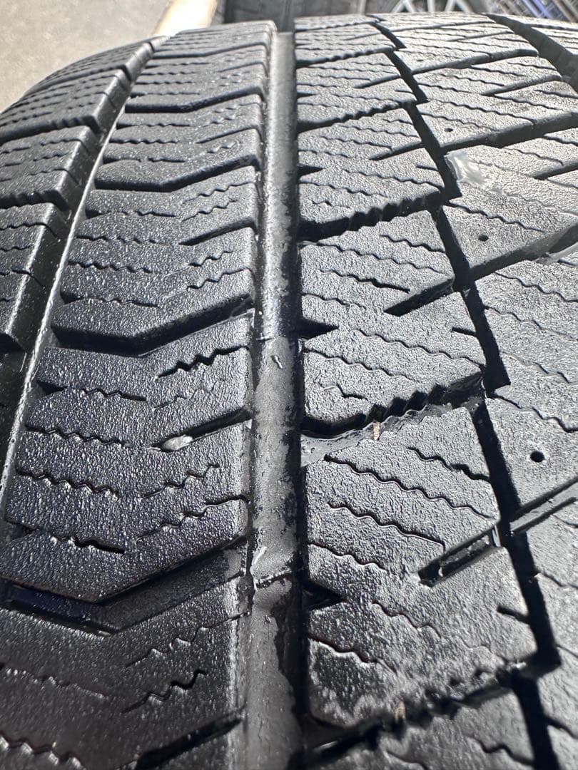 ２０５／６０Ｒ１６　ホイール付スタッドレスタイヤＶＲＸ２　４本セット