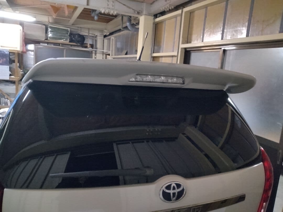 10ウィッシュ　ガレージベリー製リアウイング